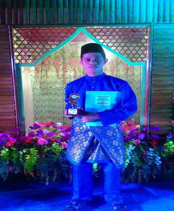 JUFENDRI NIM: 3621150117 Juara Kaligrafi Tingkat Desa Kuala Merbau Kabupaten Meranti